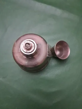 Lámpara de aceite antigua