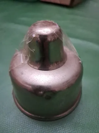 Lámpara de aceite antigua