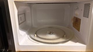 Microondas Bluesky 700W con grill – funciona perfe