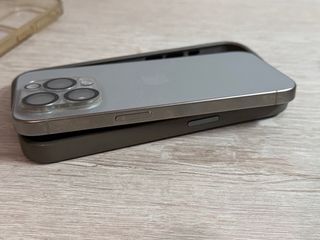 iPhone 15 Pro titanio natural