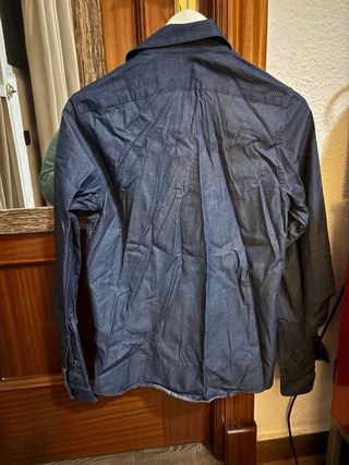 Camisa H&M azul con puntos