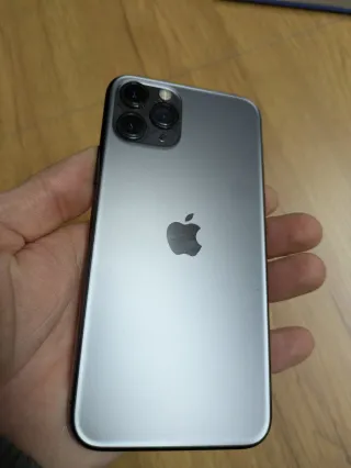 iPhone 11 Pro 64GB 100% Batteria