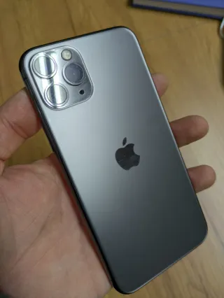 iPhone 11 Pro 64GB 100% Batteria