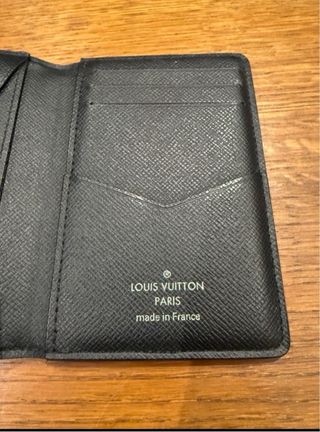 Billetera Louis Vuitton Monogram Negra/Gris