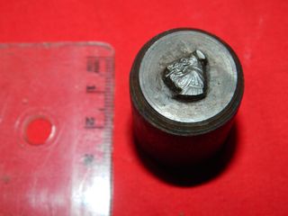 Cuño de acero San Cristóbal