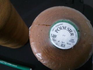 Bobine Filo per Cucire marrone