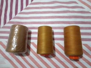 Bobine Filo per Cucire marrone