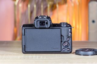 Canon EOS M50 Mark II + EF-M 18-55mm IS STM