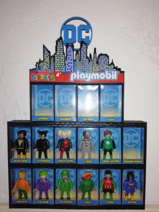 Lote 16 cajas vacías para la colección kinder DC