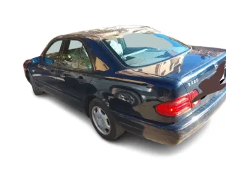 Mercedes Benz clase E 1998 220