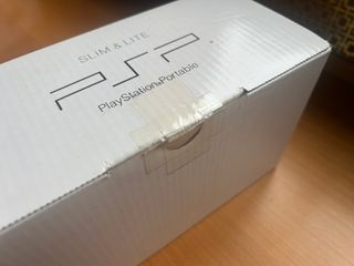 Consola PSP 3004 Precintada