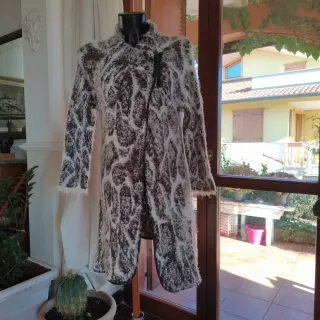 Cappottino in lana marrone e bianco