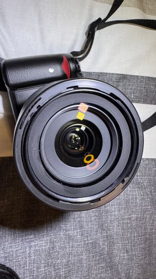 Nikon D5000 + Lente 18-105mm VR + Mochila