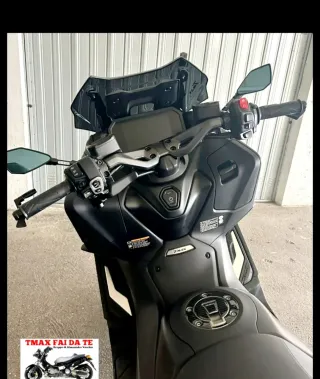 Specchi Manubrio Tappo Carena TMAX 560 2022-2024