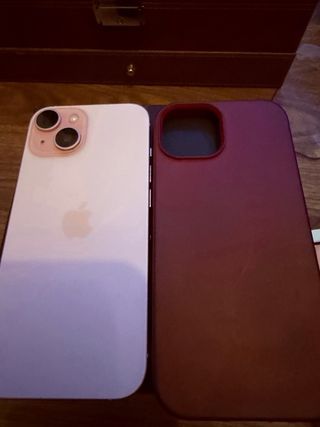 iPhone 15 128GB color rosa. Referencia MTP13QL/A.