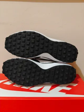 Nike Waffle Debut Negro/Blanco
