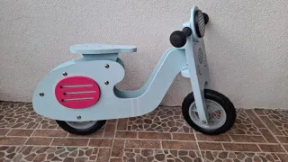 Bicicleta de Equilibrio Vespa ajustable