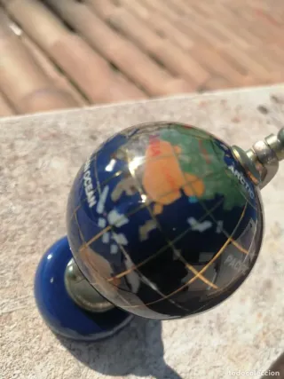 Globo terráqueo Lapislazuli de piedras semiprecios