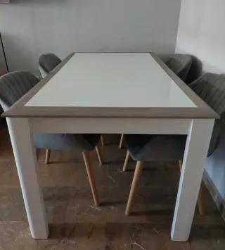 Mesa de comedor + sillas