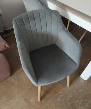 Mesa de comedor + sillas