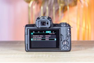 Canon EOS M50 + Obiettivo EF-M 18-55mm IS STM