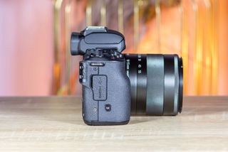 Canon EOS M50 + Obiettivo EF-M 18-55mm IS STM