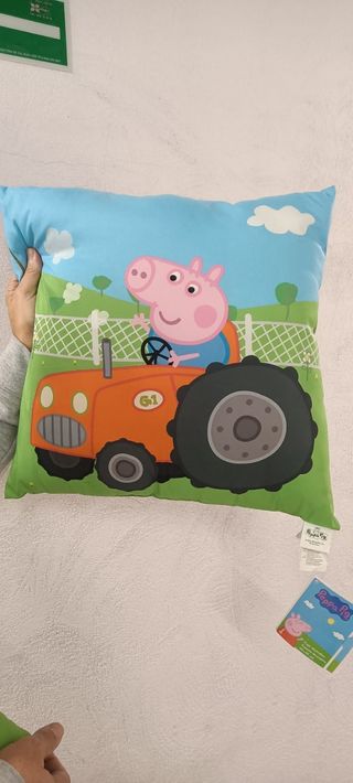 Cojín Peppa Pig y George