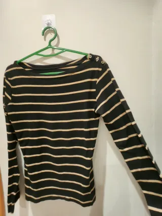 Camiseta rayas botones manga larga