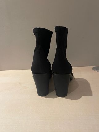 Botines negros de tacón ancho