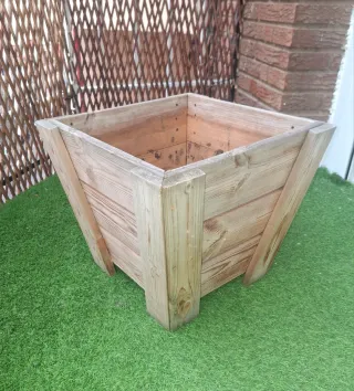 Jardinera de madera cuadrada l40 x a40 x h35cm