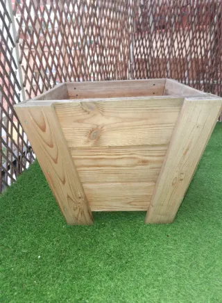 Jardinera de madera cuadrada l40 x a40 x h35cm