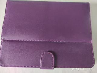 Funda morada para tablet o ebook