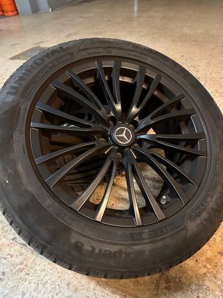 Juego 4 Llantas 18 con Neumáticos