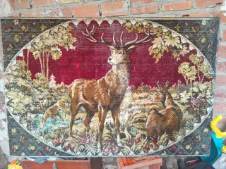 Tapiz de ciervos y naturaleza