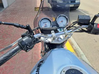 Kawasaki Naked 750 Plata