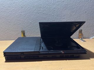 Pack PS2 Slim + Mando + Tarjeta Memoria Roja