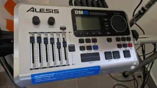 Batería Eléctrica Alesis DM10 Studio Kit