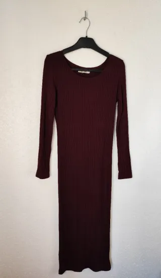 Vestido midi canalé burdeos Bershka talla S