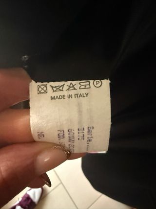 Cappotto nero con collo in pelliccia