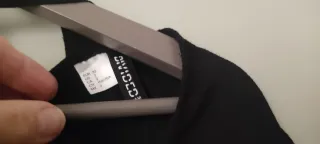 Camicia nera maniche svasate