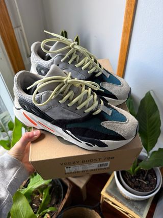 Adidas Yeezy 700 Wave Runner