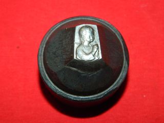 Cuño troquel acero religioso niña pequeña rezando