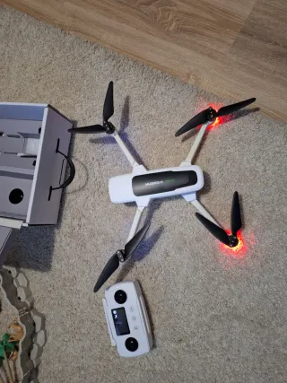 Dron Hubsan Zino 2 8 km