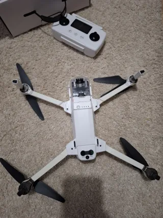 Dron Hubsan Zino 2 8 km