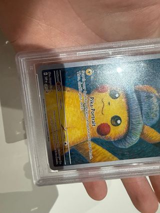 Carta coleccionable de Pokémon, Pikachu con sombre
