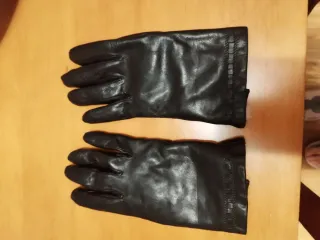 Guantes polipiel forrados negros
