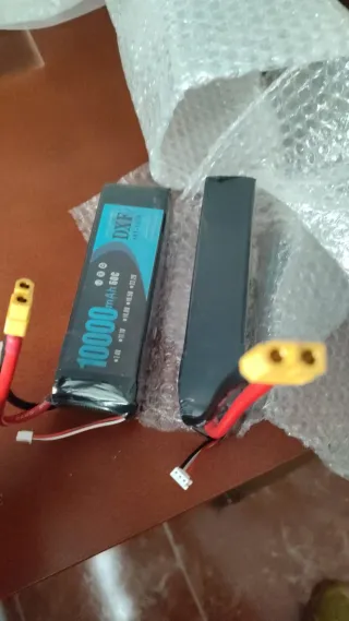 Barco cebador con Sonda Deeper Pro+2