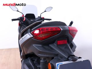 YAMAHA X-MAX 300