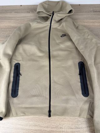 Nike Tech Fleece Beige