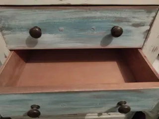 Mesita de noche restaurada